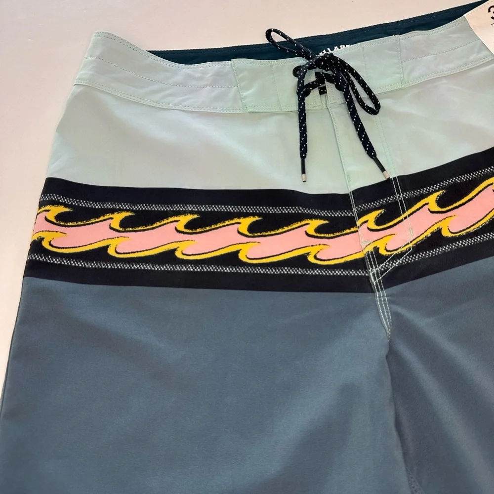 Billabong Board Shorts Swim Trunks Recycler Momentum Pro NWT Mens Size 32 Waist